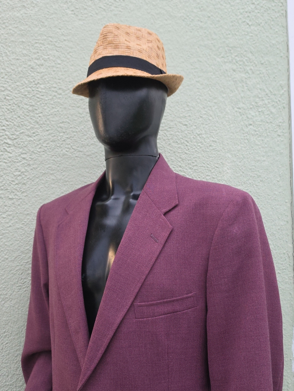 London Fog (USA) Men's Vintage Plum Sport Coat *Gold Button Accents*